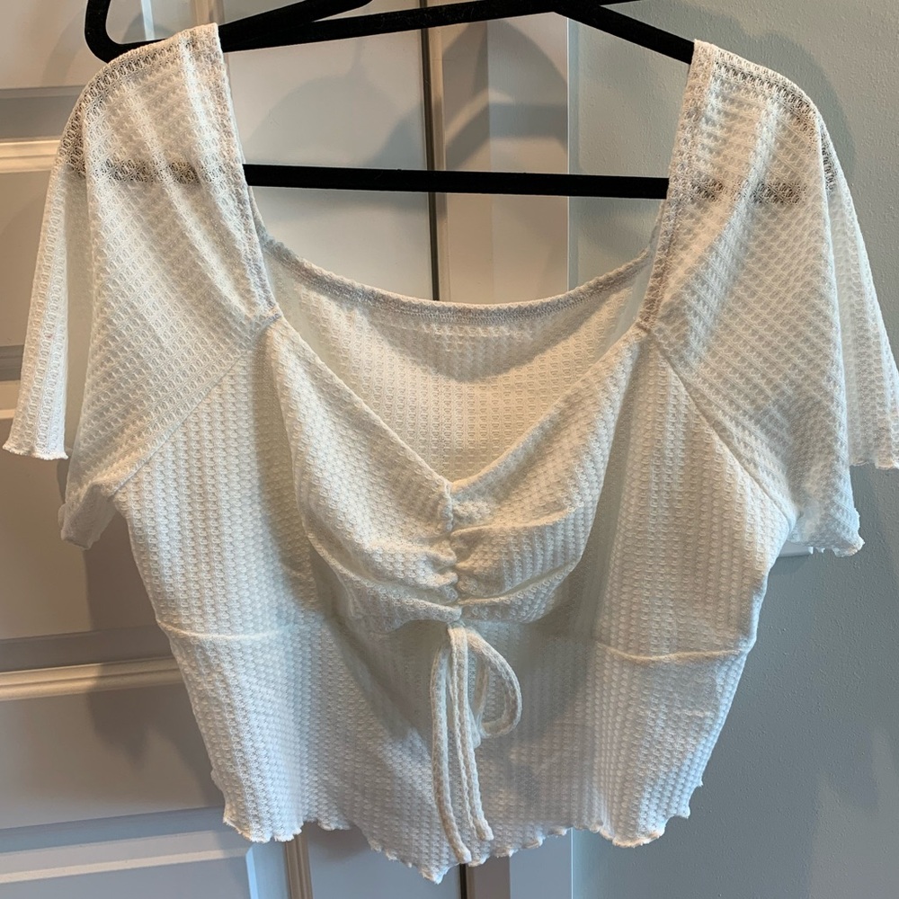 Cider Curve v-neck white crop top